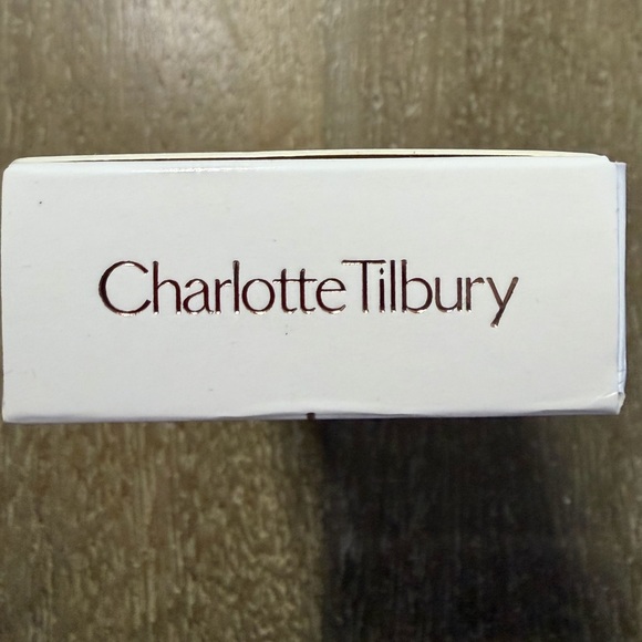 Charlotte Tilbury Unisex Healthy Glow Skin Tint- Hydrating Tinted 1.3 fl oz NWT - Picture 6 of 9